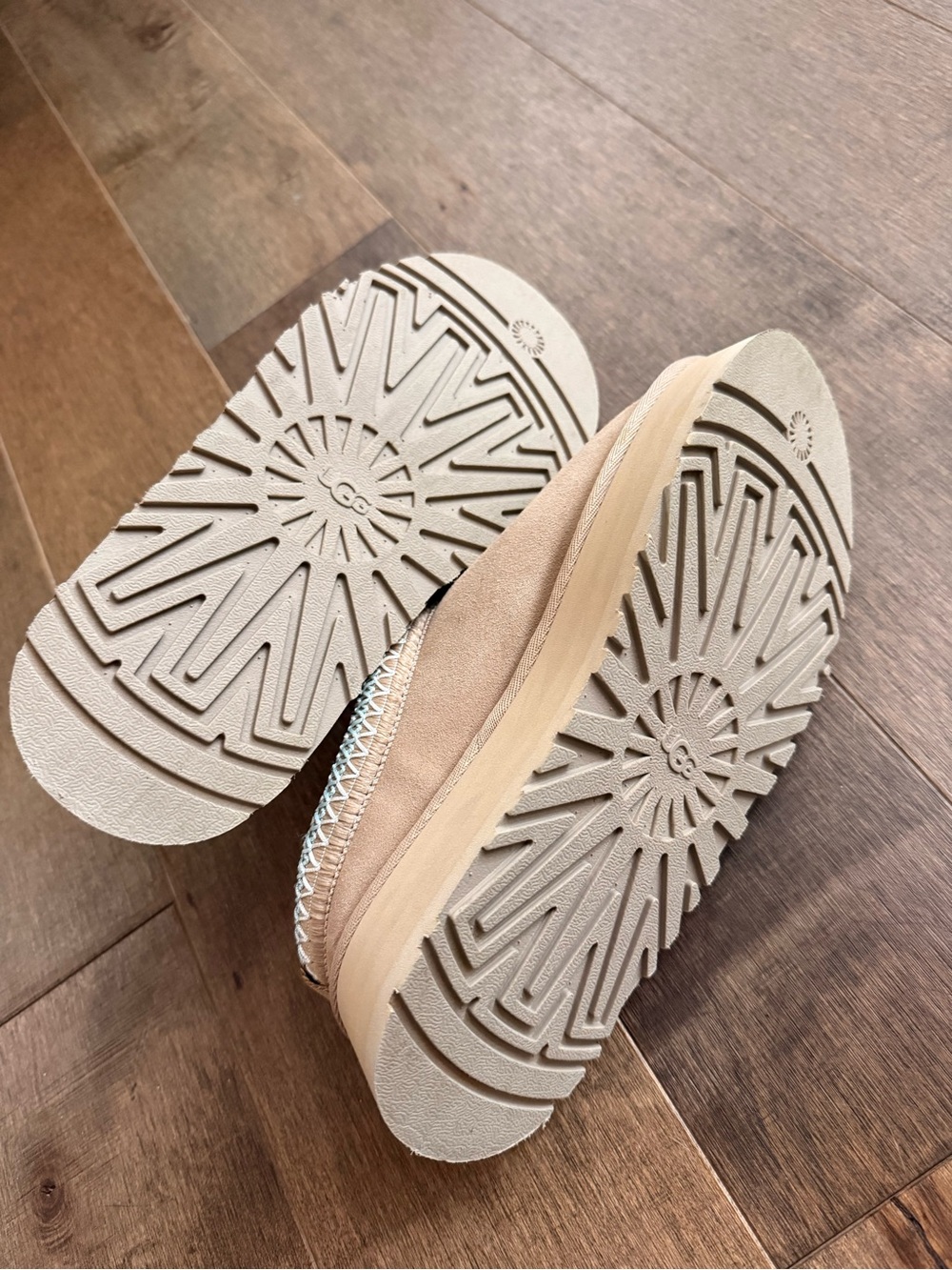 UGG Cream Shearling Lined Slip-On - Picture 6 of 6